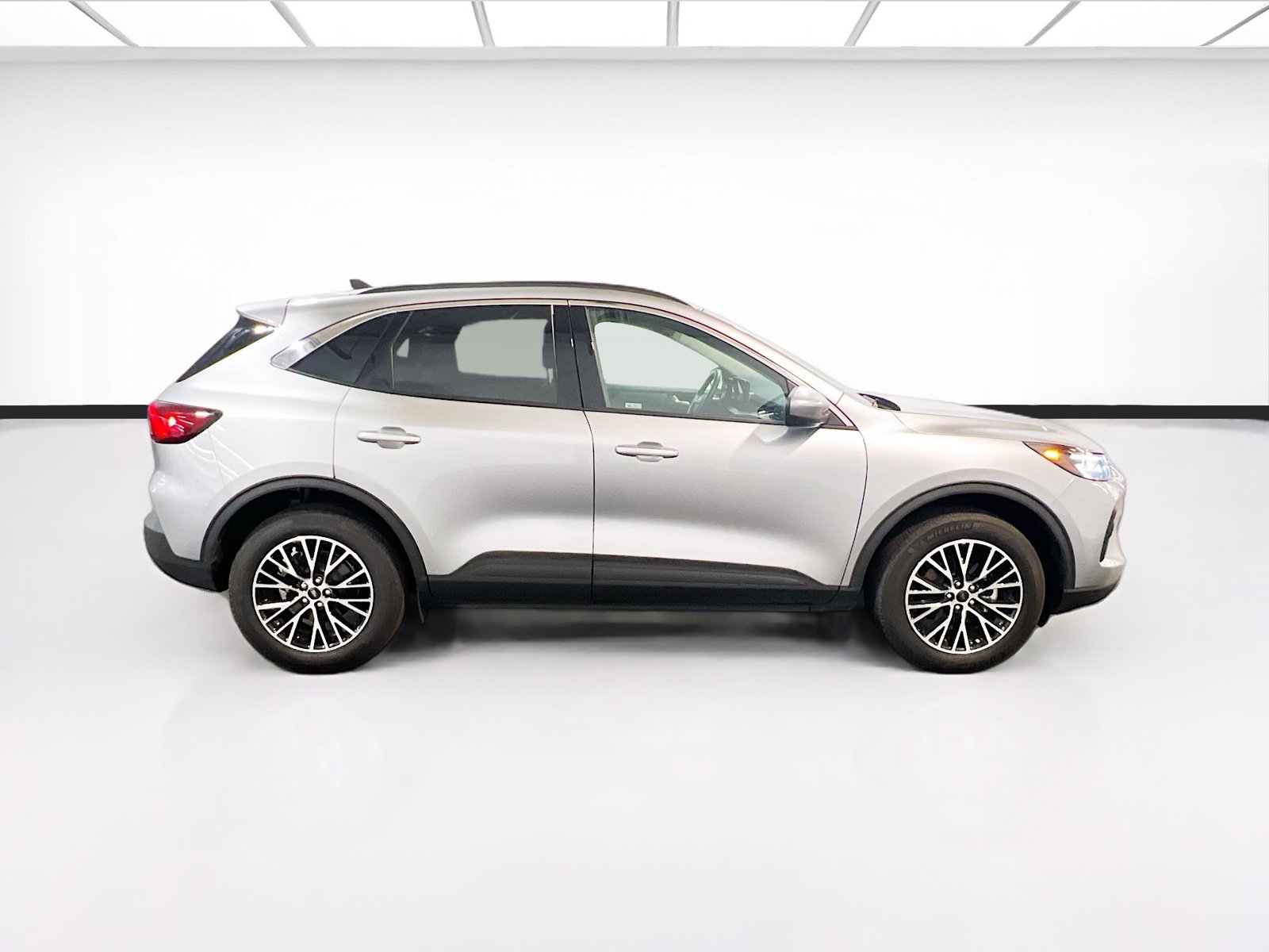Used 2024 Ford Escape SE FWD image 24