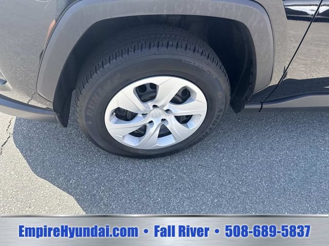 Used 2024 Toyota RAV4 LE AWD/4WD image 12