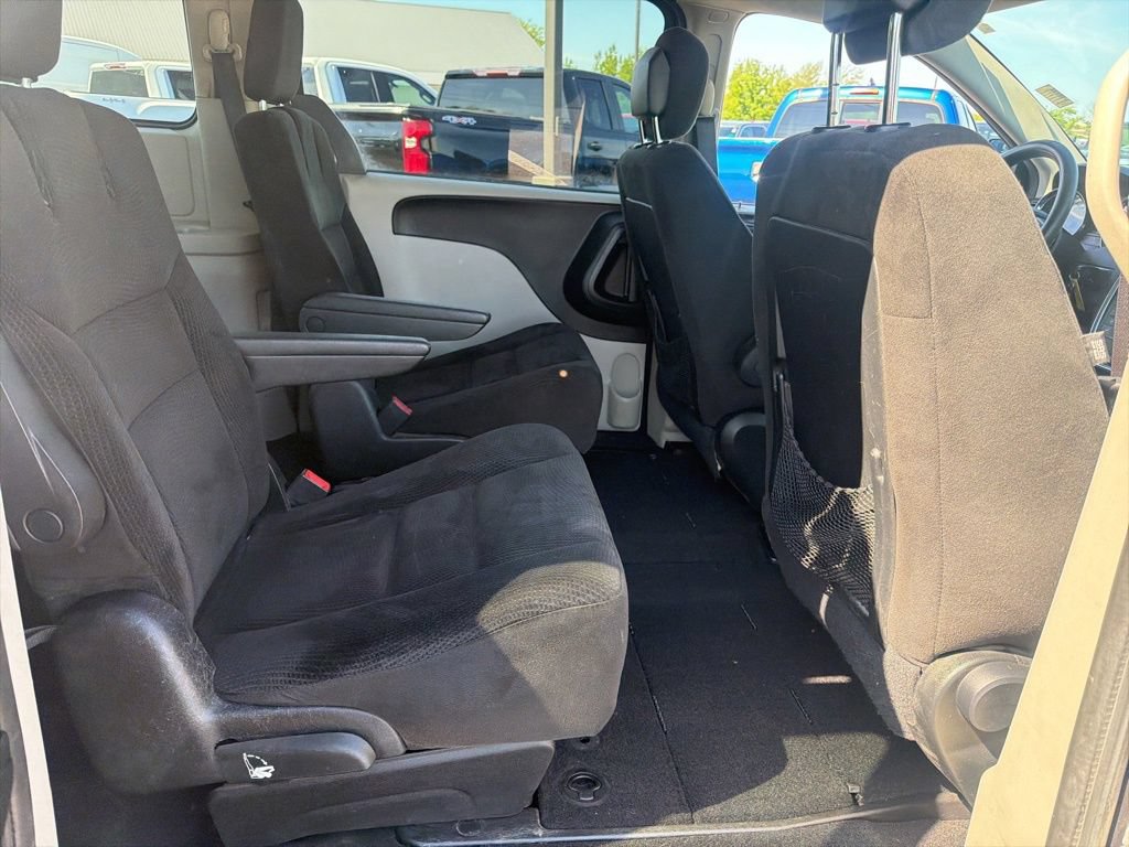 Used 2017 Dodge Grand Caravan SE FWD image 20