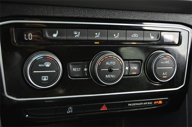 Used 2023 Volkswagen Atlas SE w/ Panoramic Sunroof Package image 15