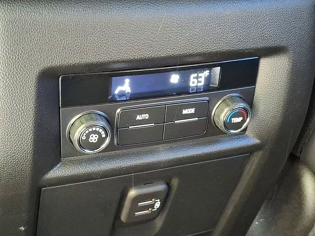 Certified 2023 Chevrolet Traverse LT image 12