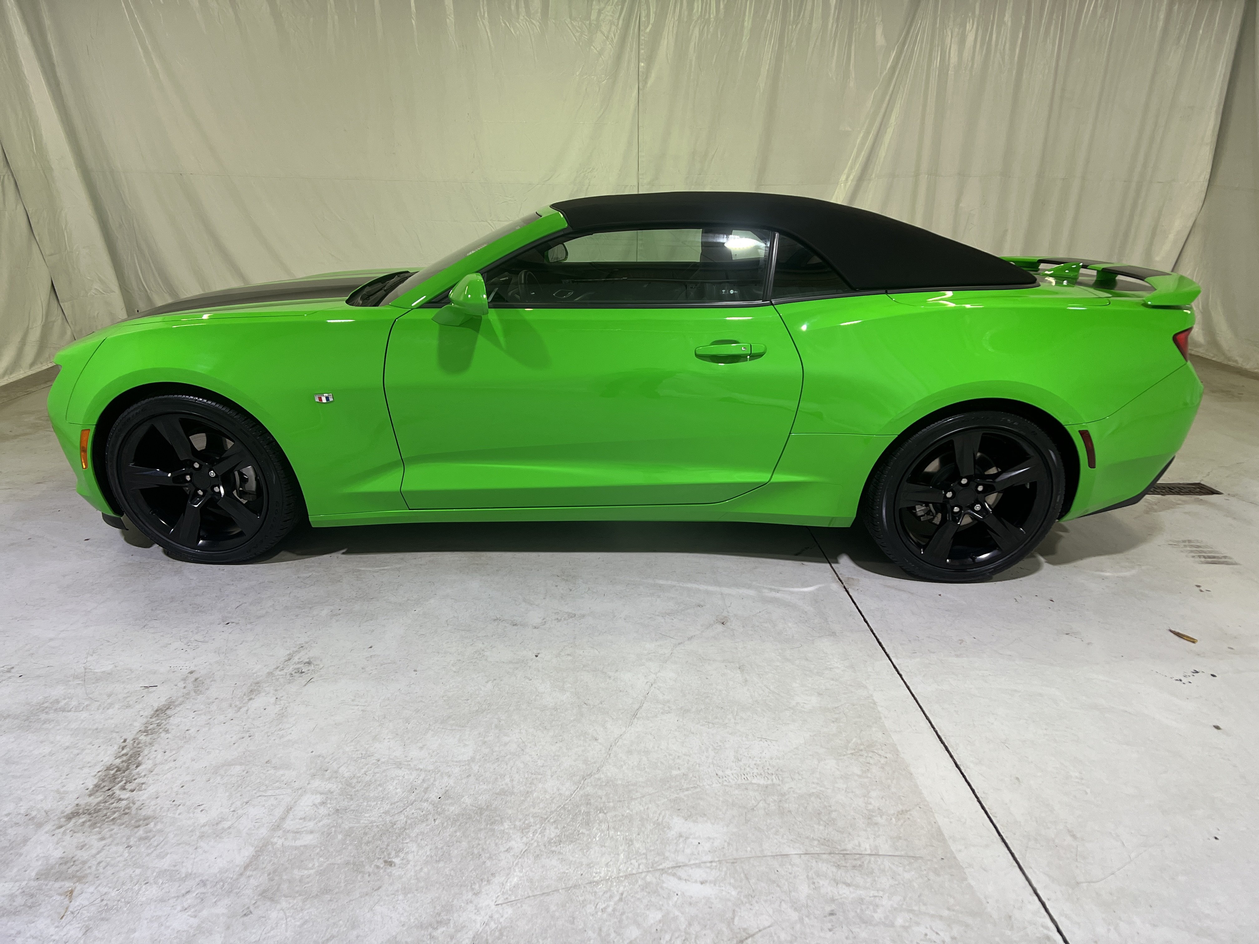 Used 2017 Chevrolet Camaro LT RWD image 7