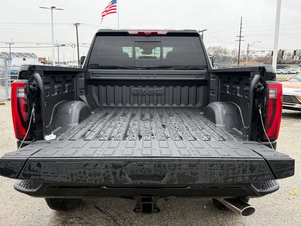 New 2026 GMC Sierra 3500 Denali w/ Denali Reserve Package image 4