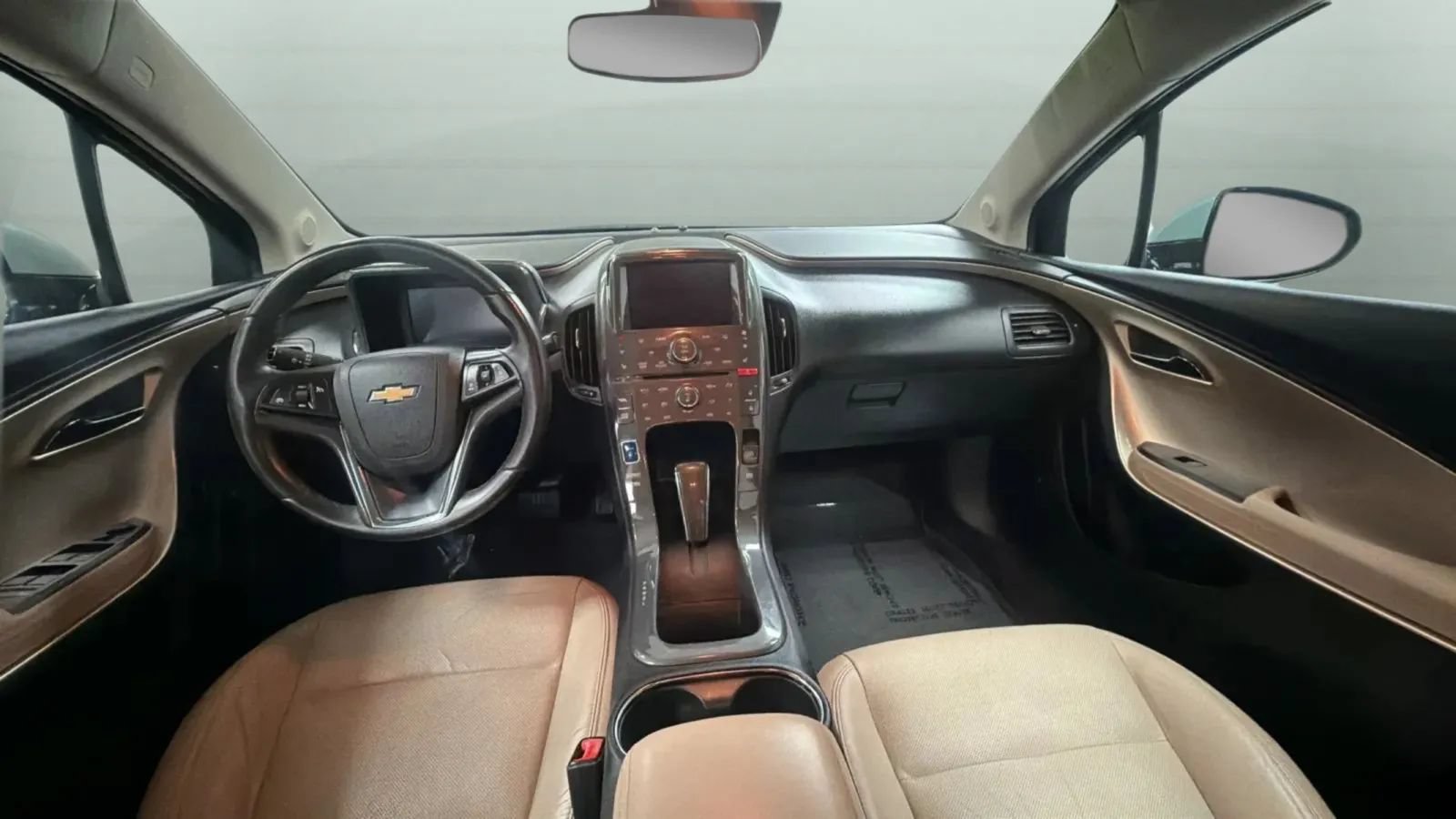Used 2012 Chevrolet Volt Premium w/ Premium Trim Package FWD image 9