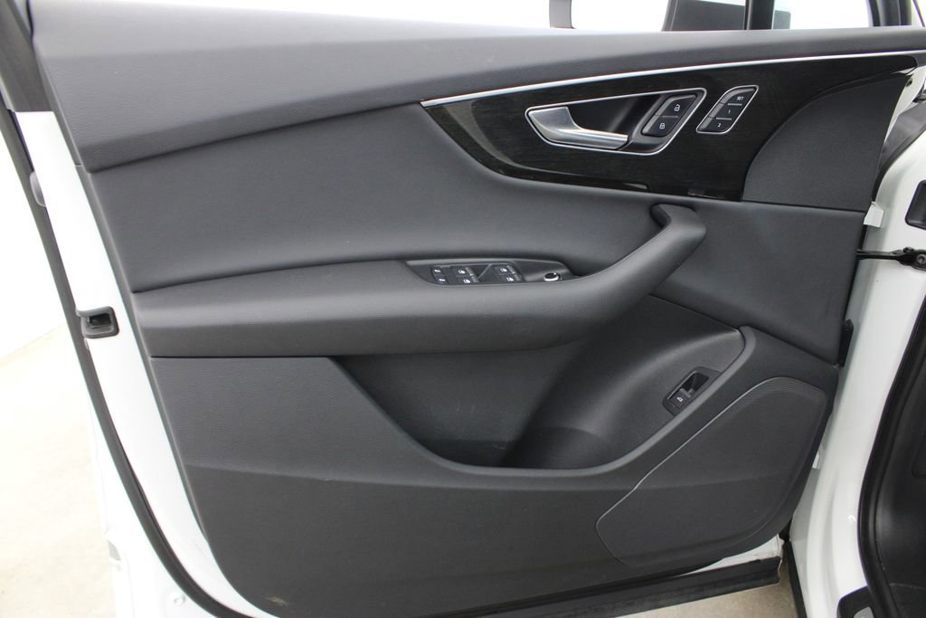 Used 2022 Audi Q7 2.0T Premium AWD/4WD image 17