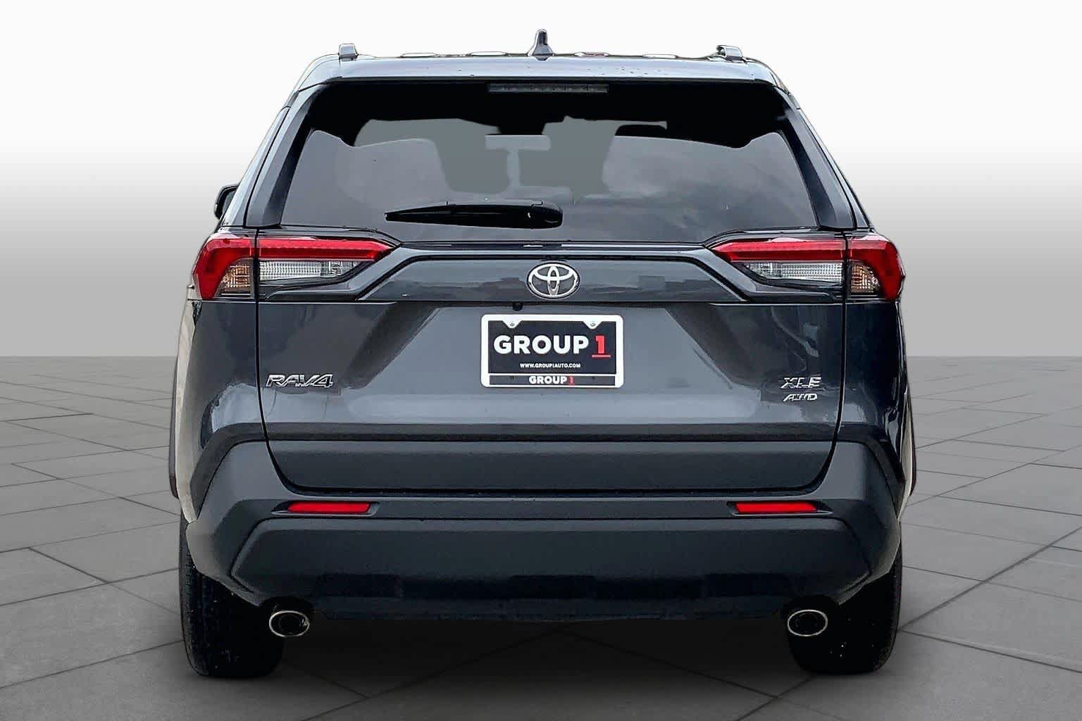 Used 2025 Toyota RAV4 XLE AWD/4WD image 5