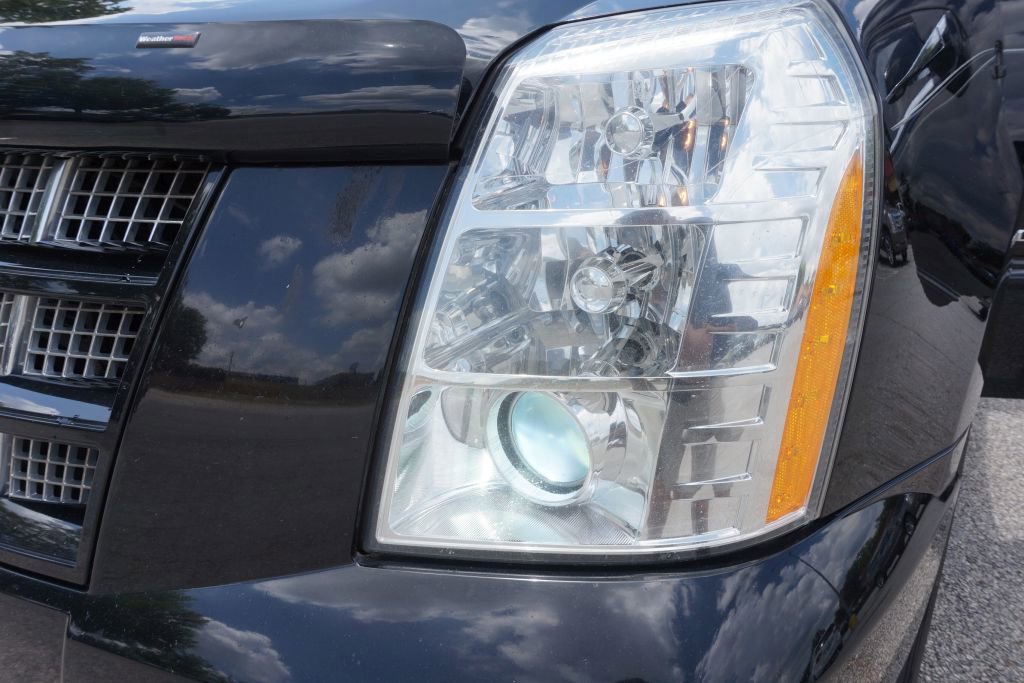Used 2013 Cadillac Escalade Premium AWD/4WD image 13