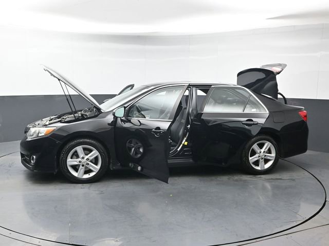 Used 2012 Toyota Camry SE FWD image 39