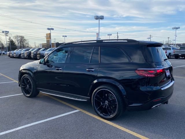 Used 2025 Mercedes-Benz GLS 580 4MATIC image 3