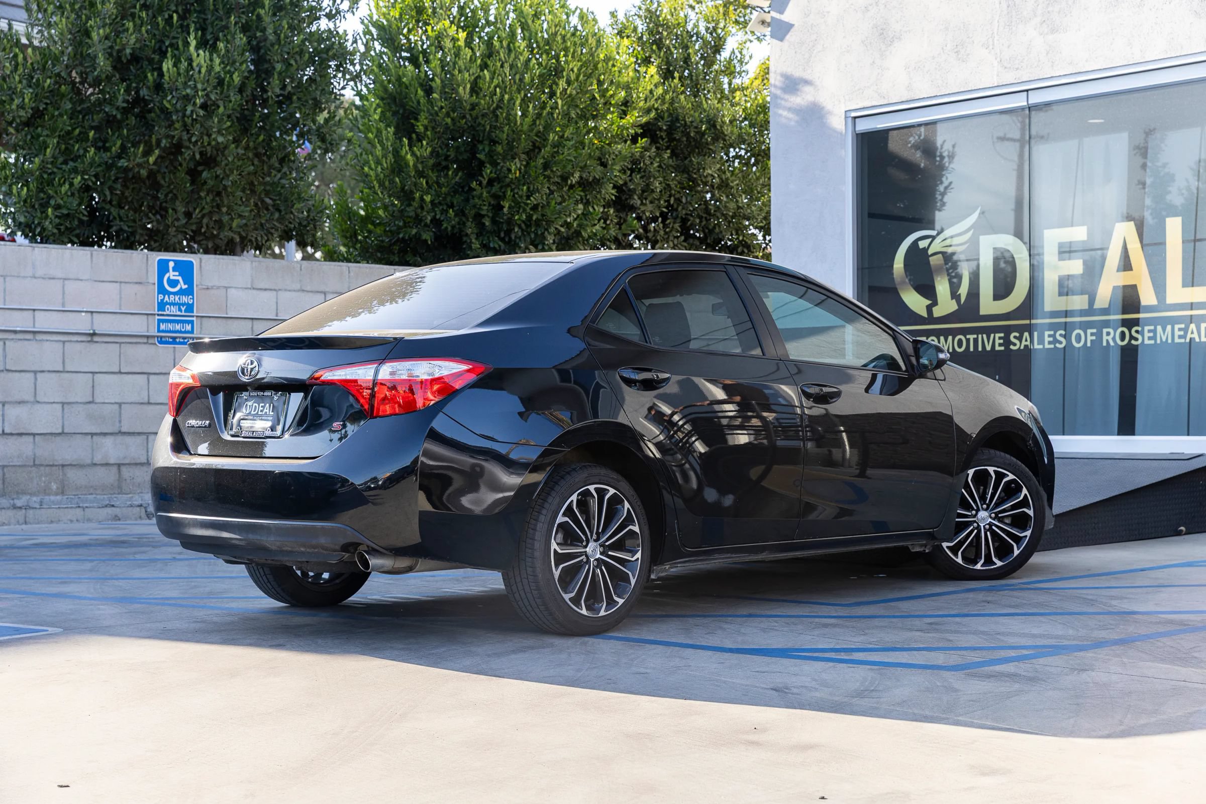 Used 2015 Toyota Corolla S FWD image 11