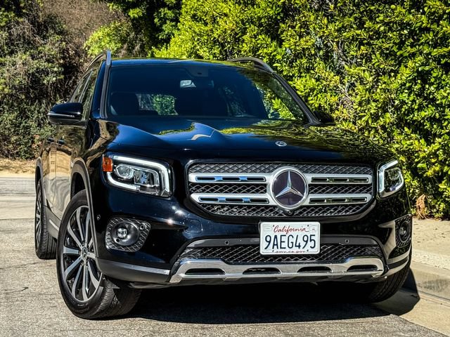 Used 2021 Mercedes-Benz GLB 250 w/ Premium Package image 4
