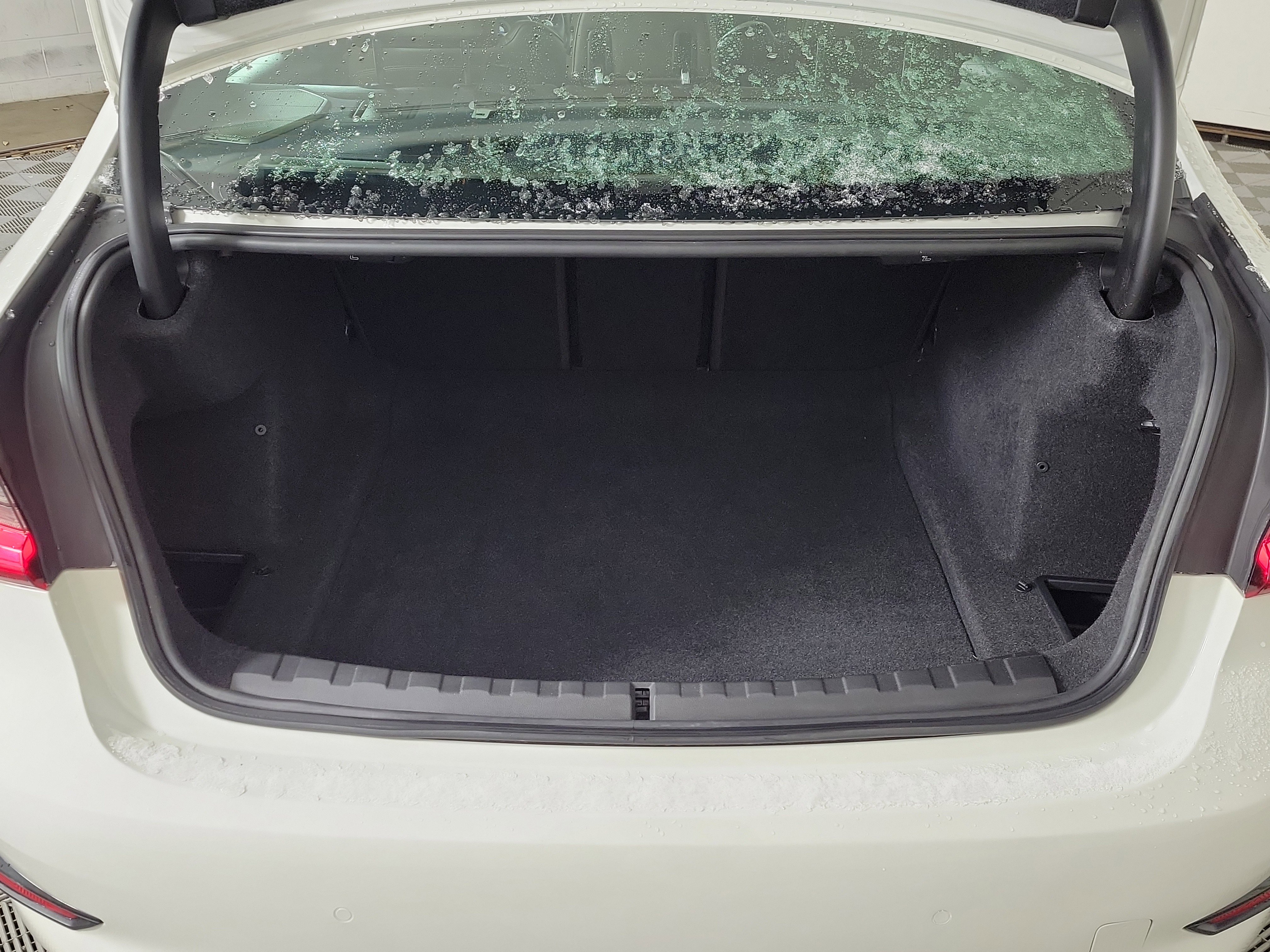 Used 2020 BMW 330i xDrive Sedan w/ Premium Package image 25