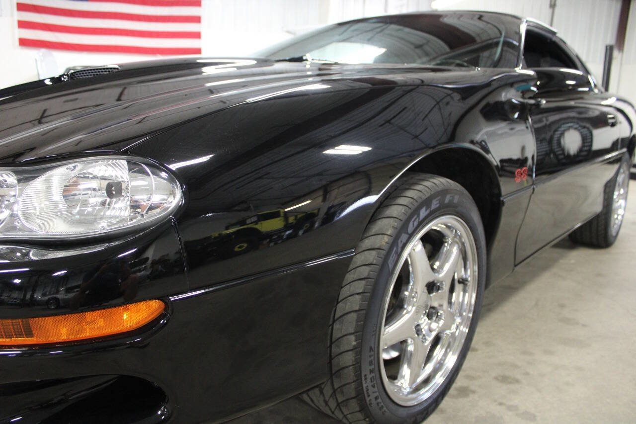 Used 2000 Chevrolet Camaro Z28 w/ SS Performance/Appearance Pkg image 10