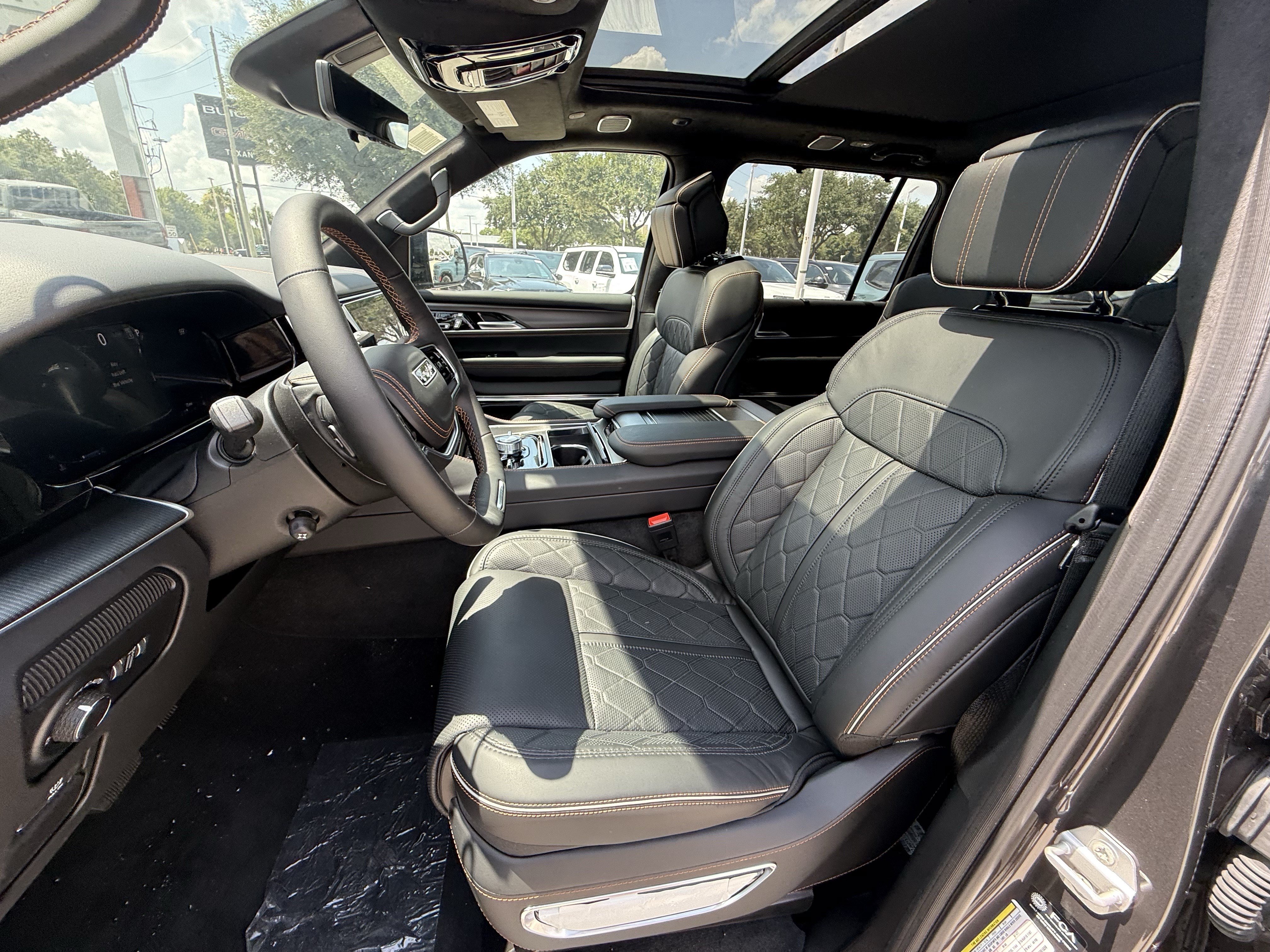 New 2026 Jeep Grand Wagoneer L Summit AWD/4WD image 18
