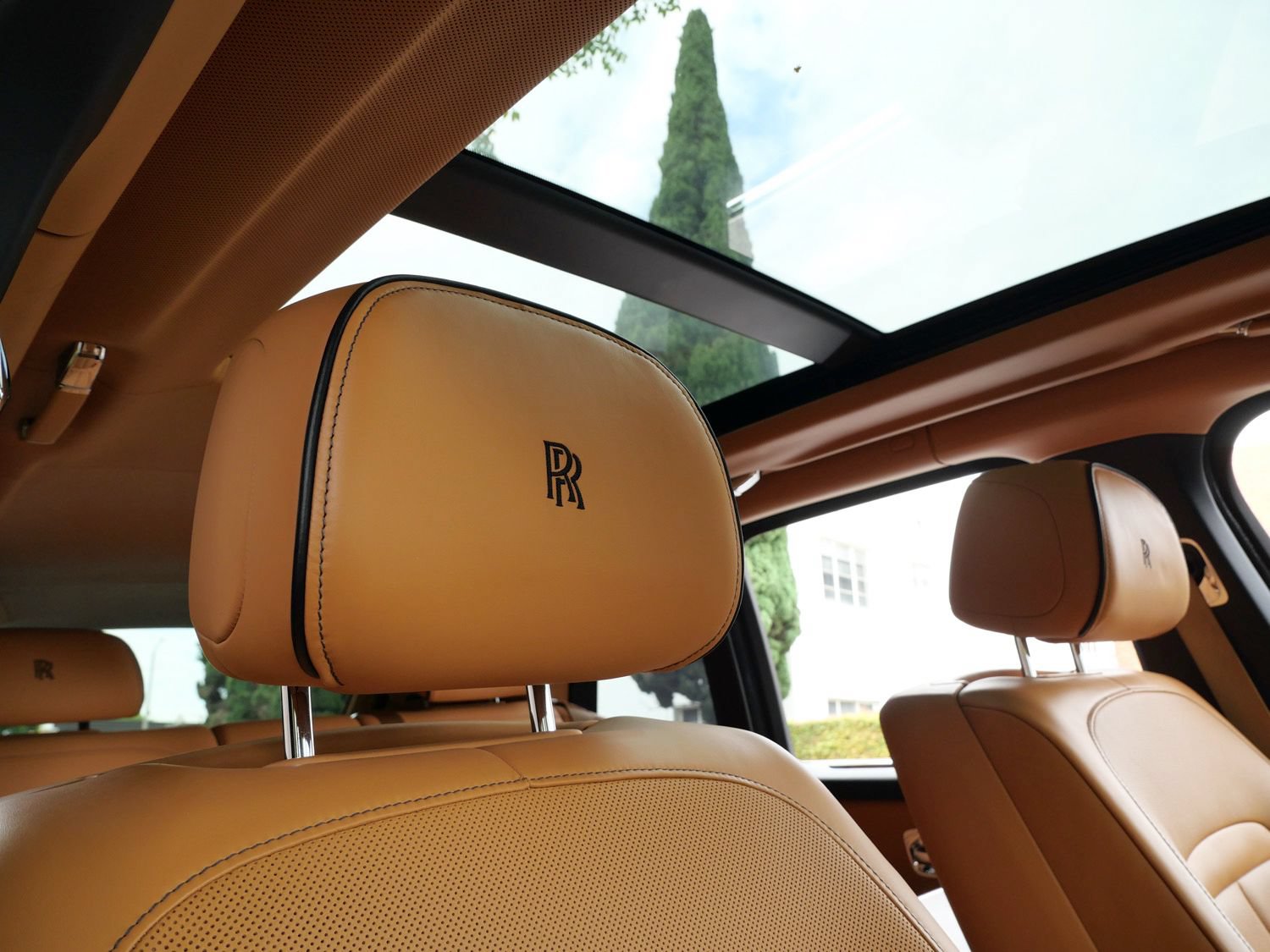 Used 2019 Rolls-Royce Cullinan AWD/4WD image 10