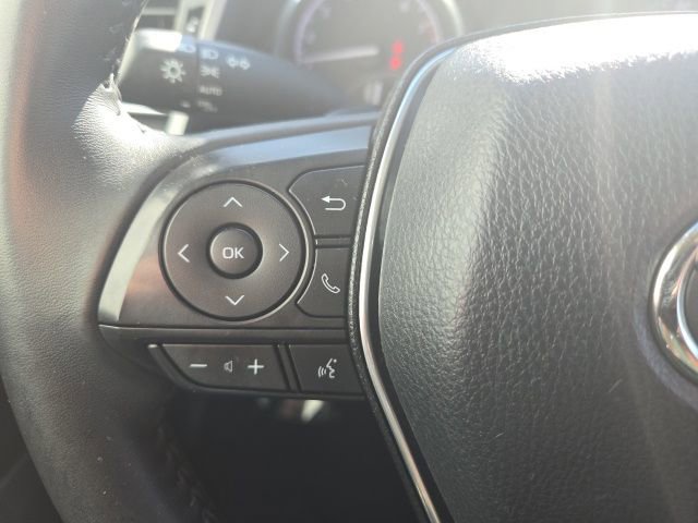 Used 2018 Toyota Camry SE image 11