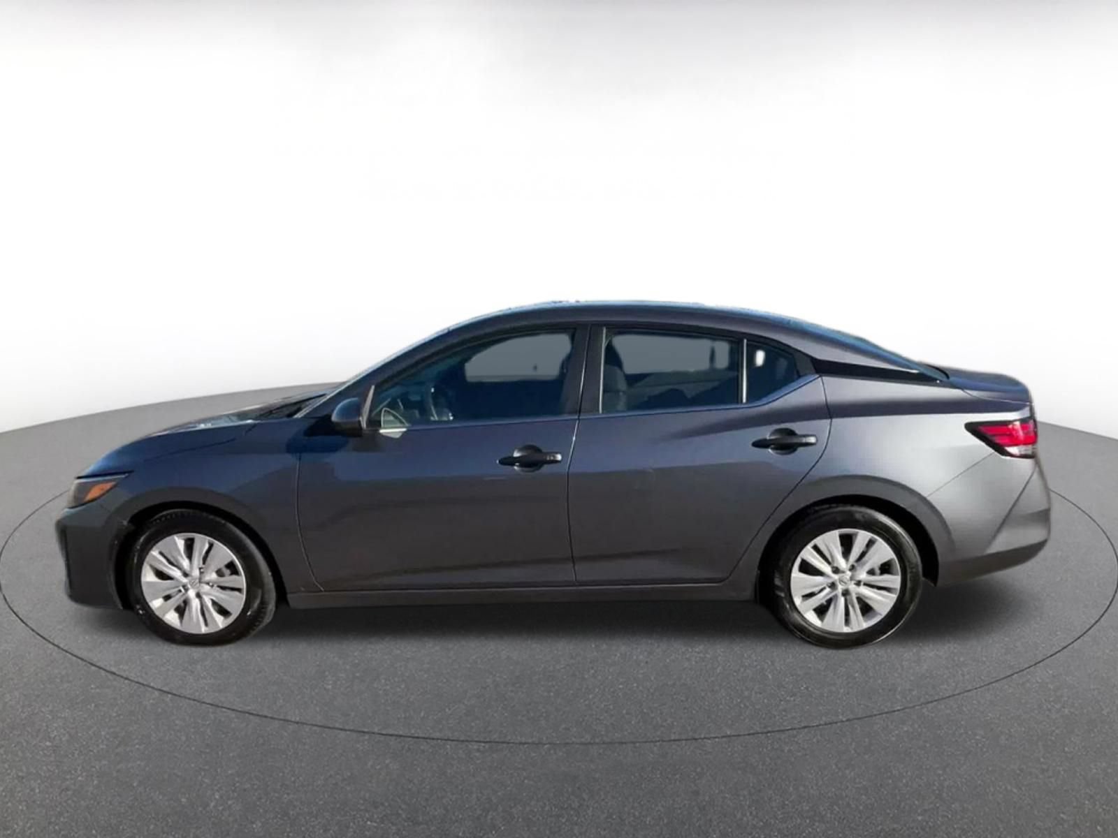 Used 2025 Nissan Sentra S FWD image 8