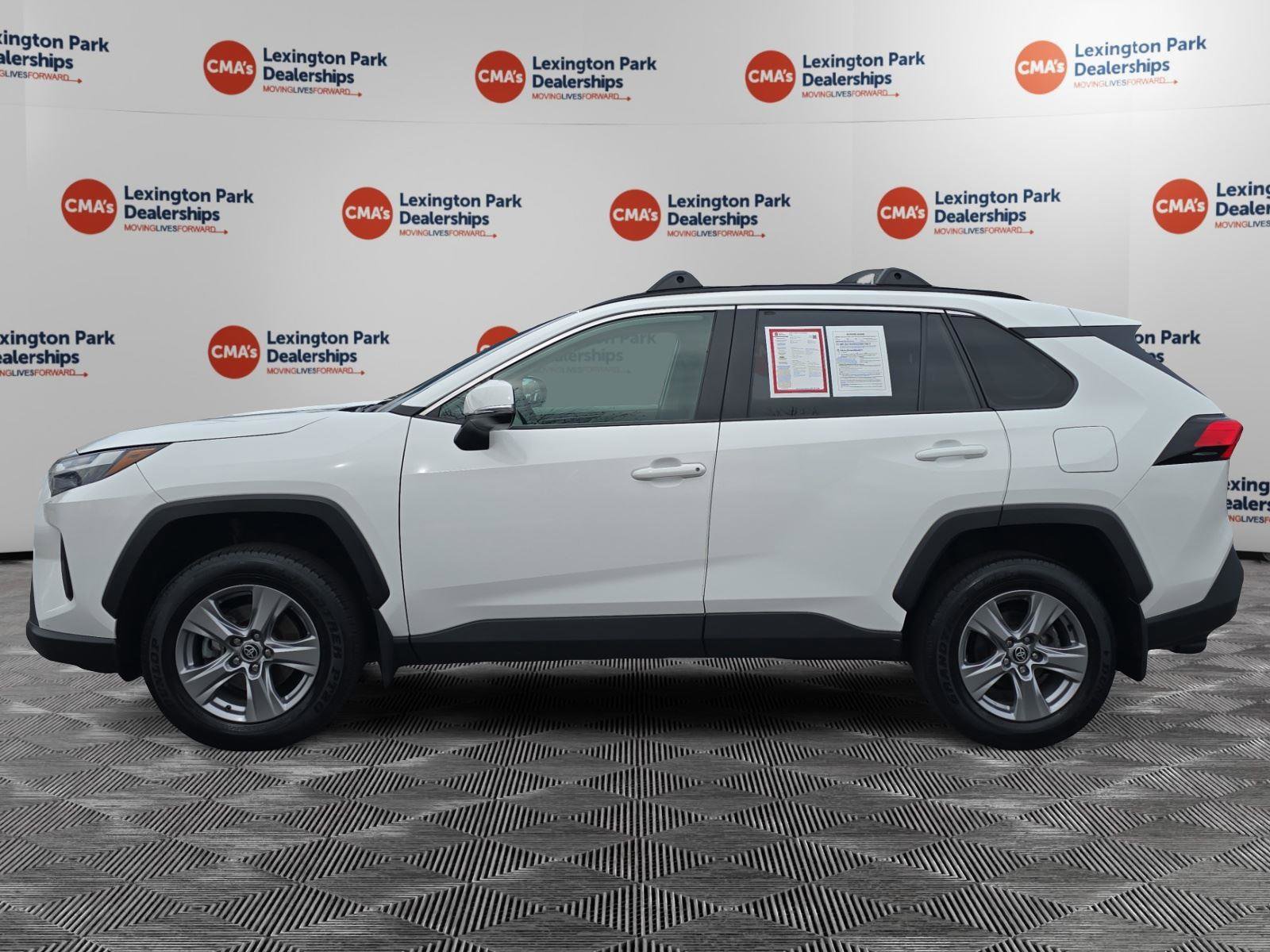 Used 2023 Toyota RAV4 XLE w/ Convenience Package image 4