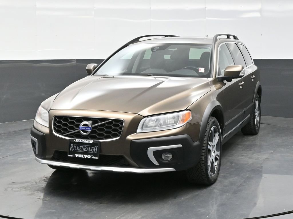 Used 2015 Volvo XC70 T6 w/ Climate Package image 2
