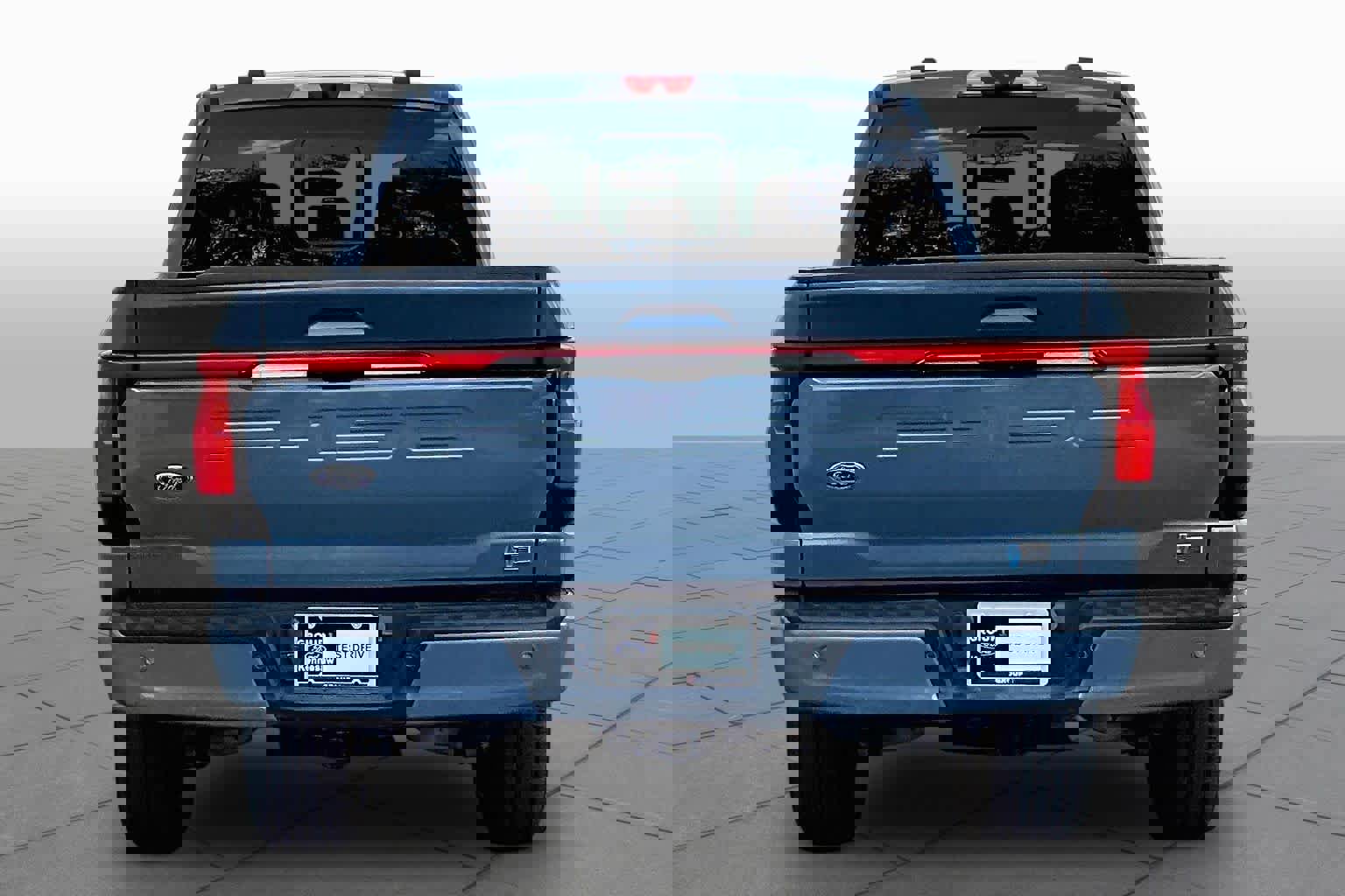 Used 2023 Ford F150 Lightning Platinum image 4