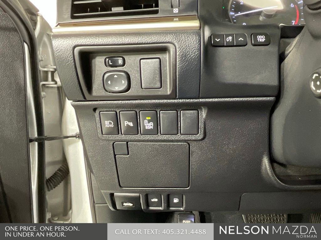 Used 2016 Lexus ES 350 w/ Luxury Package w/Wood Trim FWD image 42