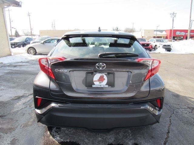 Used 2019 Toyota C-HR LE image 6
