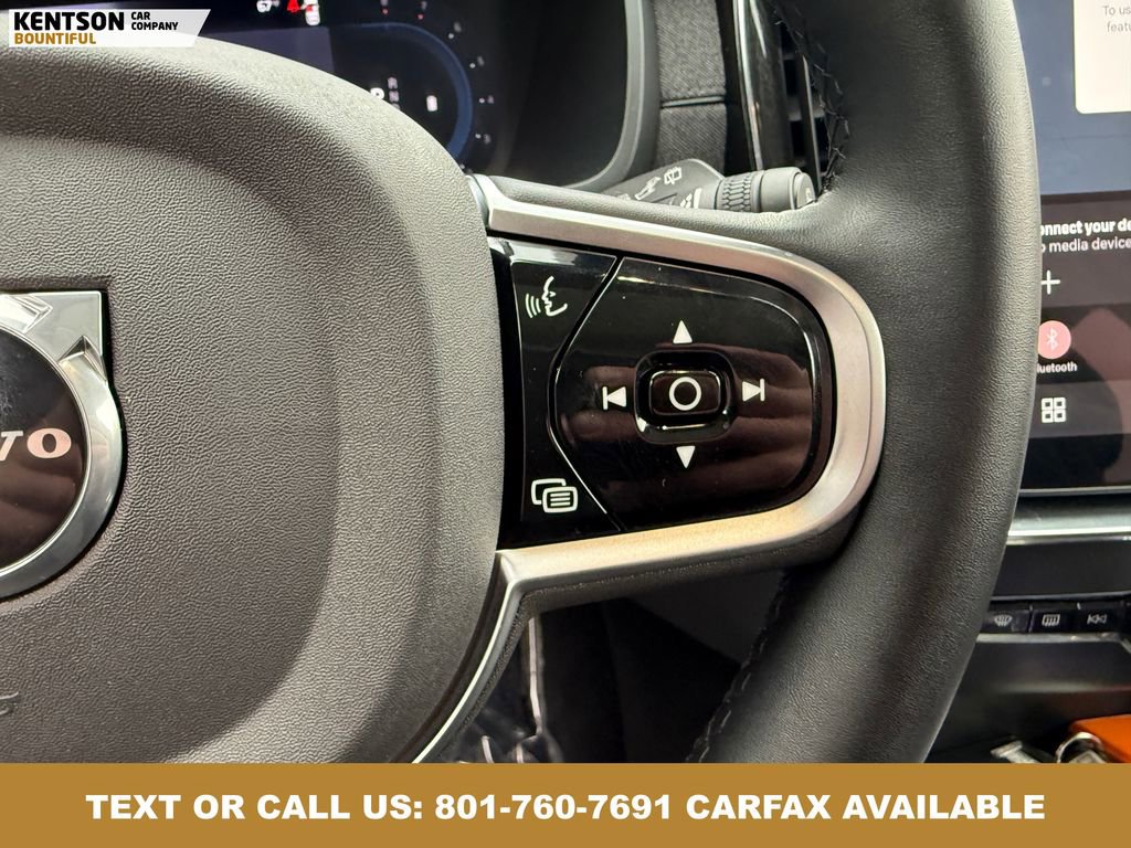 Used 2025 Volvo XC90 B5 Plus AWD/4WD image 18