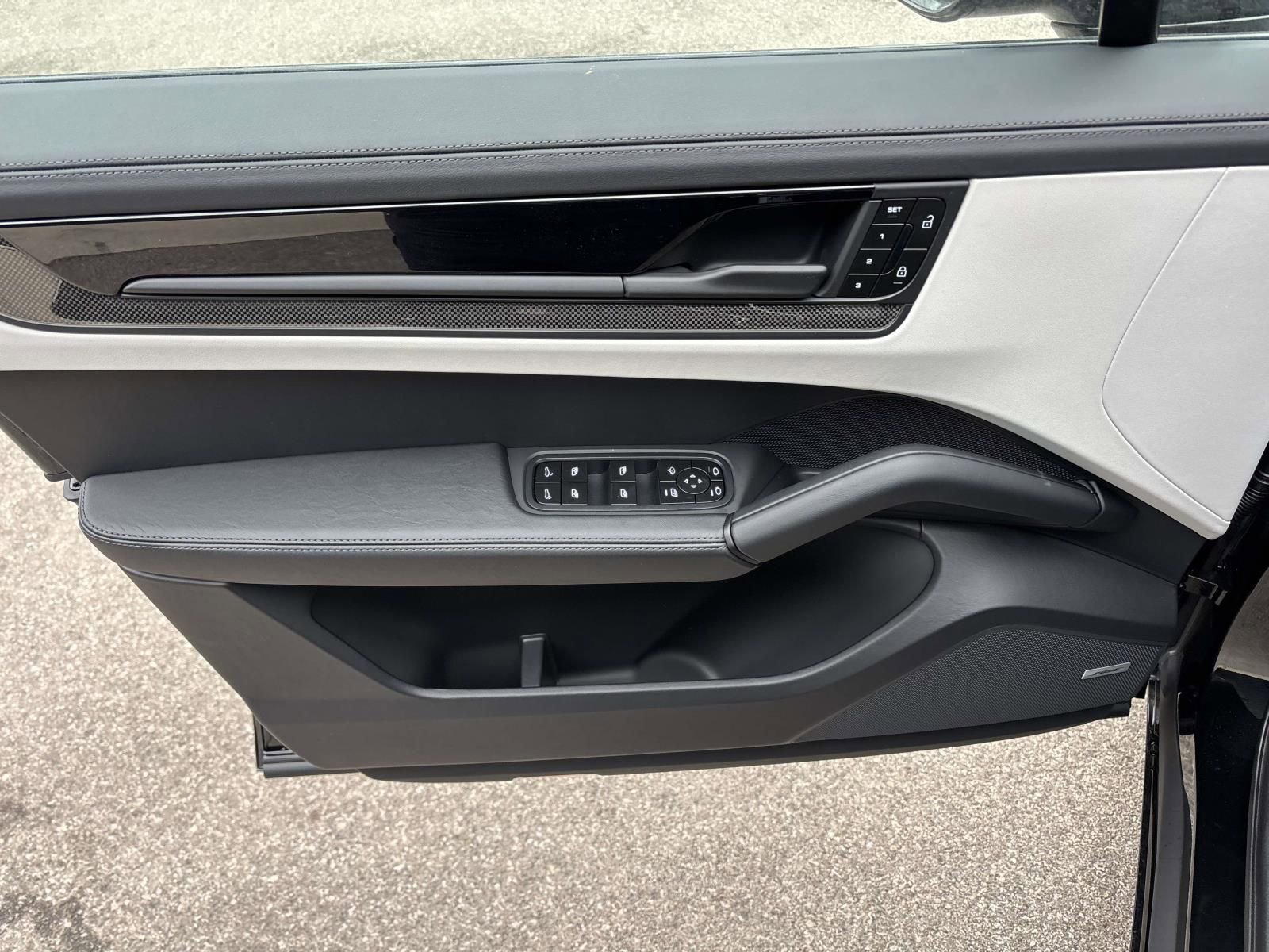 New 2026 Porsche Cayenne GTS image 23