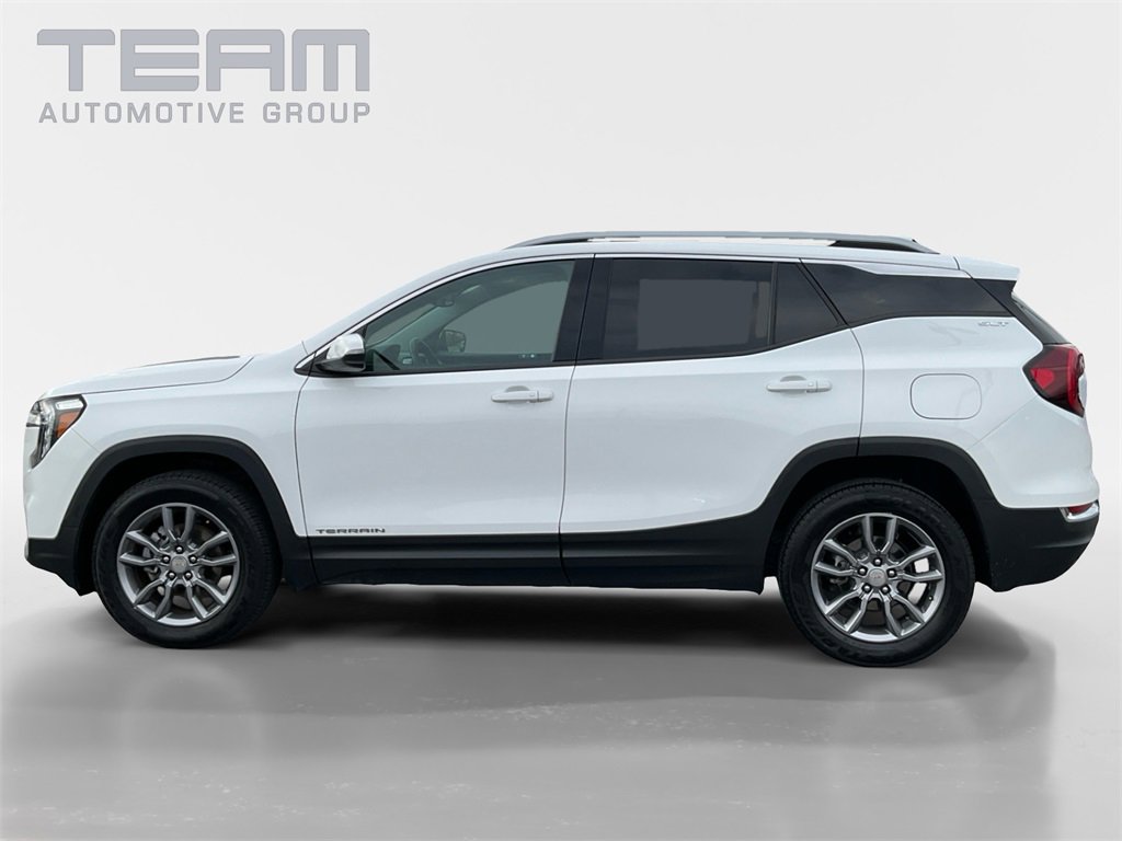 Used 2024 GMC Terrain SLT image 4
