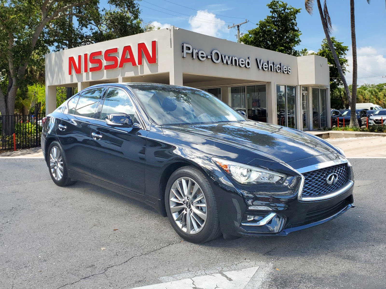 Used 2024 INFINITI Q50 Luxe w/ Cargo Package image 3