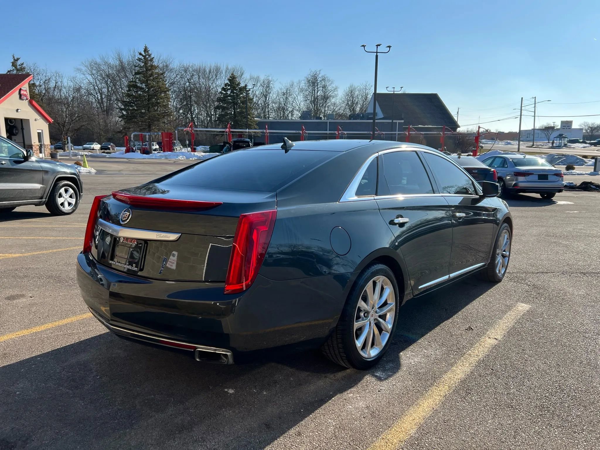 Used 2013 Cadillac XTS Luxury image 5
