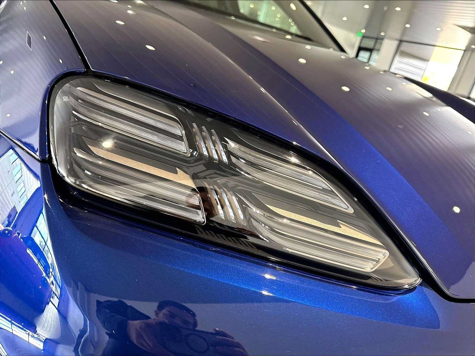 Used 2026 Porsche Macan 4 Electric AWD/4WD image 15
