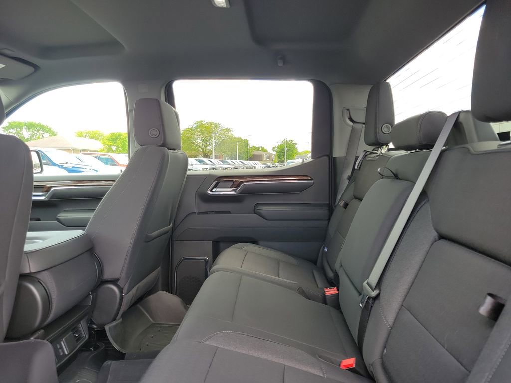 Used 2024 GMC Sierra 1500 Elevation w/ LPO, Elevation Black Package AWD/4WD image 14