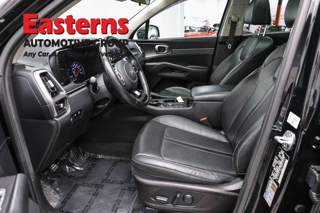 Used 2021 Kia Sorento S w/ Panoramic Sunroof Package AWD/4WD image 14