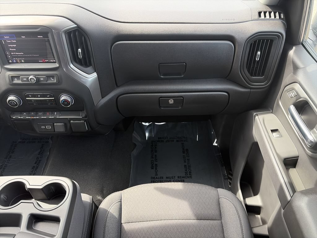 Used 2026 Chevrolet Silverado 1500 Custom w/ Turbomax Blackout Package AWD/4WD image 16