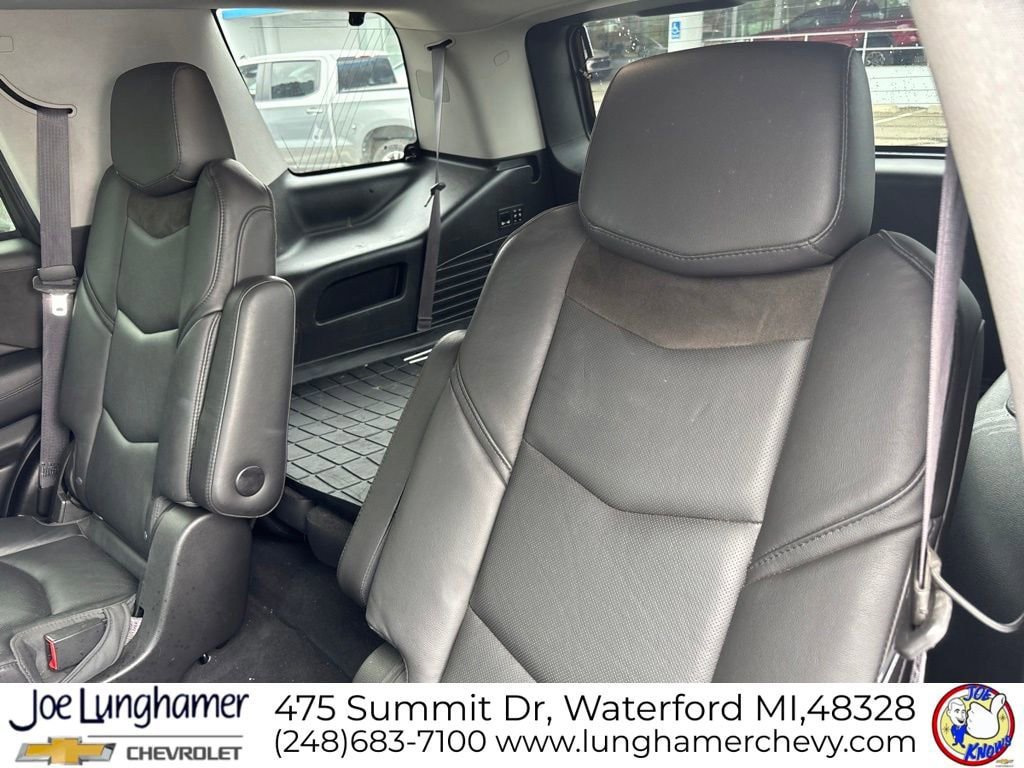 Used 2016 Cadillac Escalade Premium AWD/4WD image 13