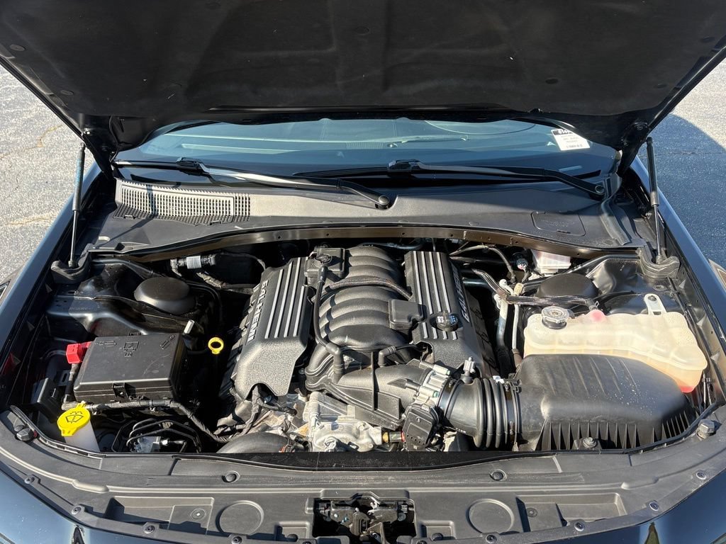 Used 2023 Chrysler 300 C RWD image 28