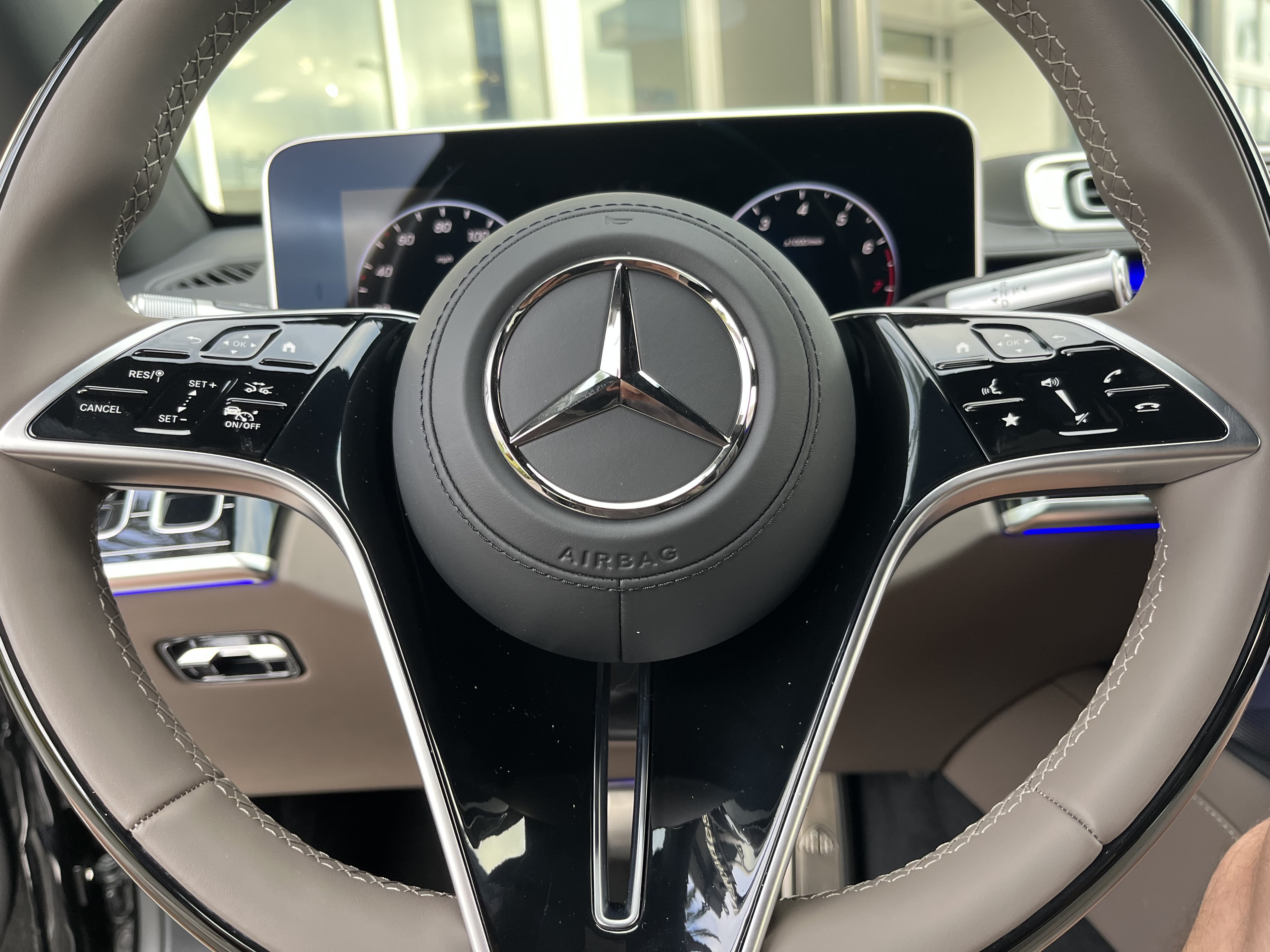New 2026 Mercedes-Benz Maybach S 580 4MATIC image 23