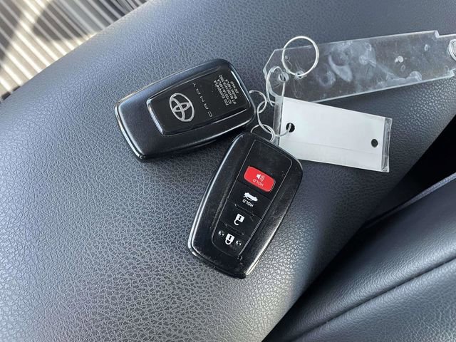 Used 2024 Toyota Camry SE w/ Convenience Package image 31