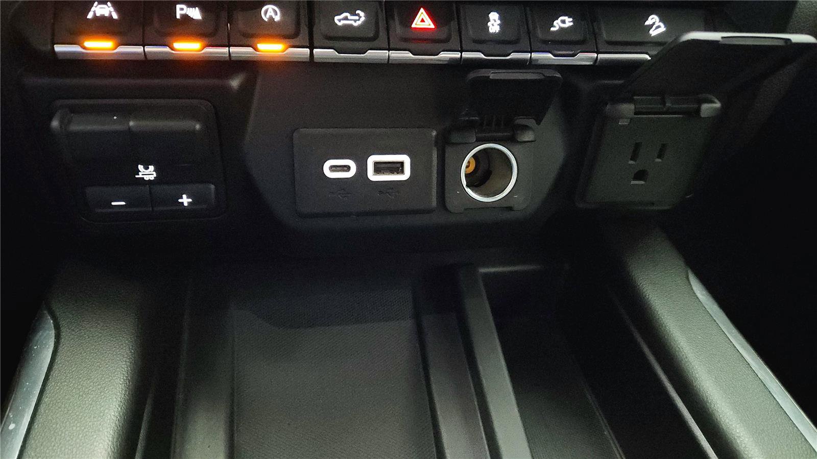 Used 2020 GMC Sierra 1500 SLT image 41