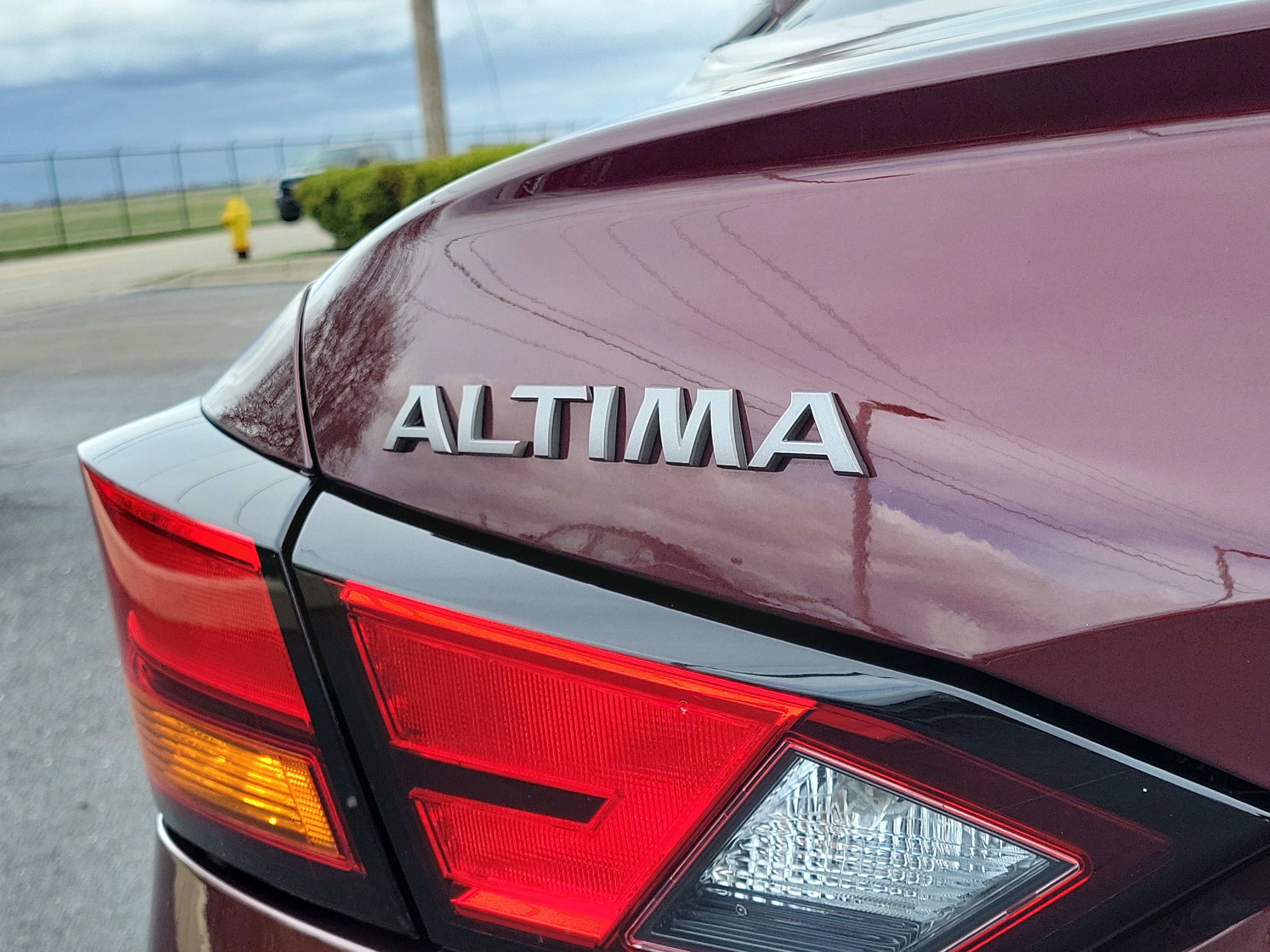 Used 2025 Nissan Altima 2.5 SV FWD image 6