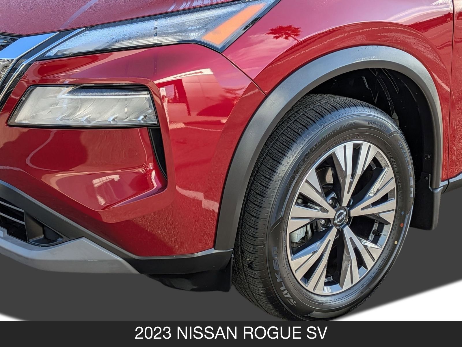 Used 2023 Nissan Rogue SV image 11