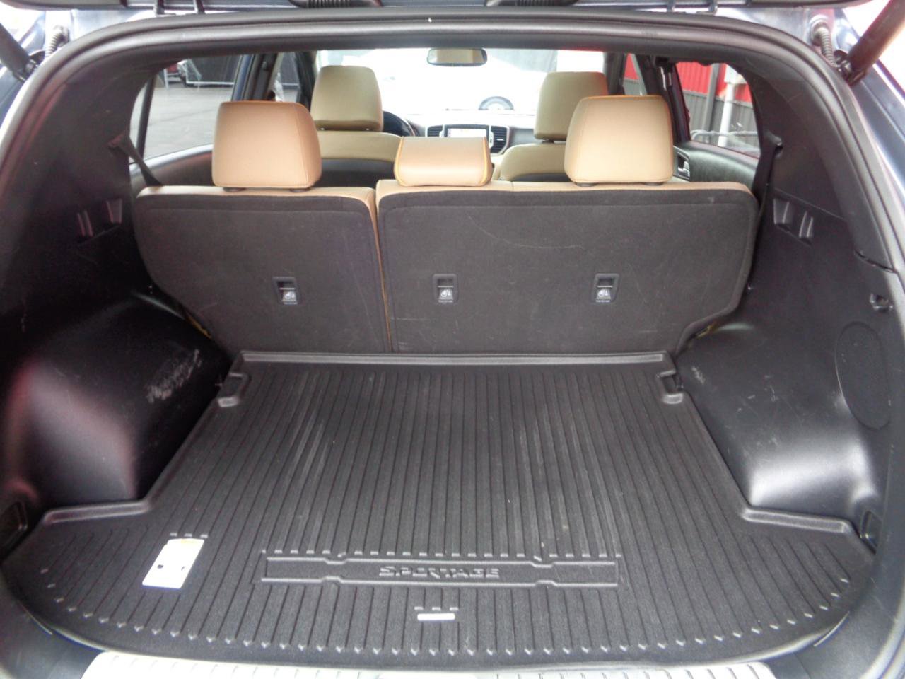 Used 2018 Kia Sportage SX image 12