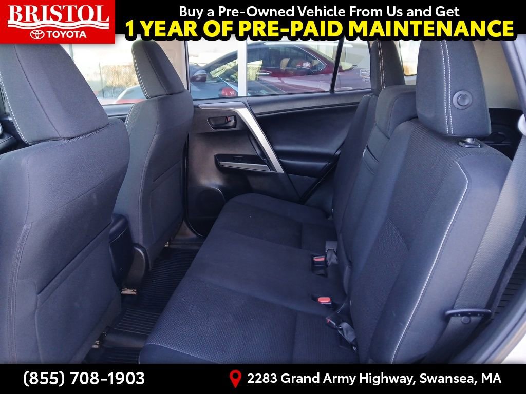Used 2018 Toyota RAV4 LE image 15