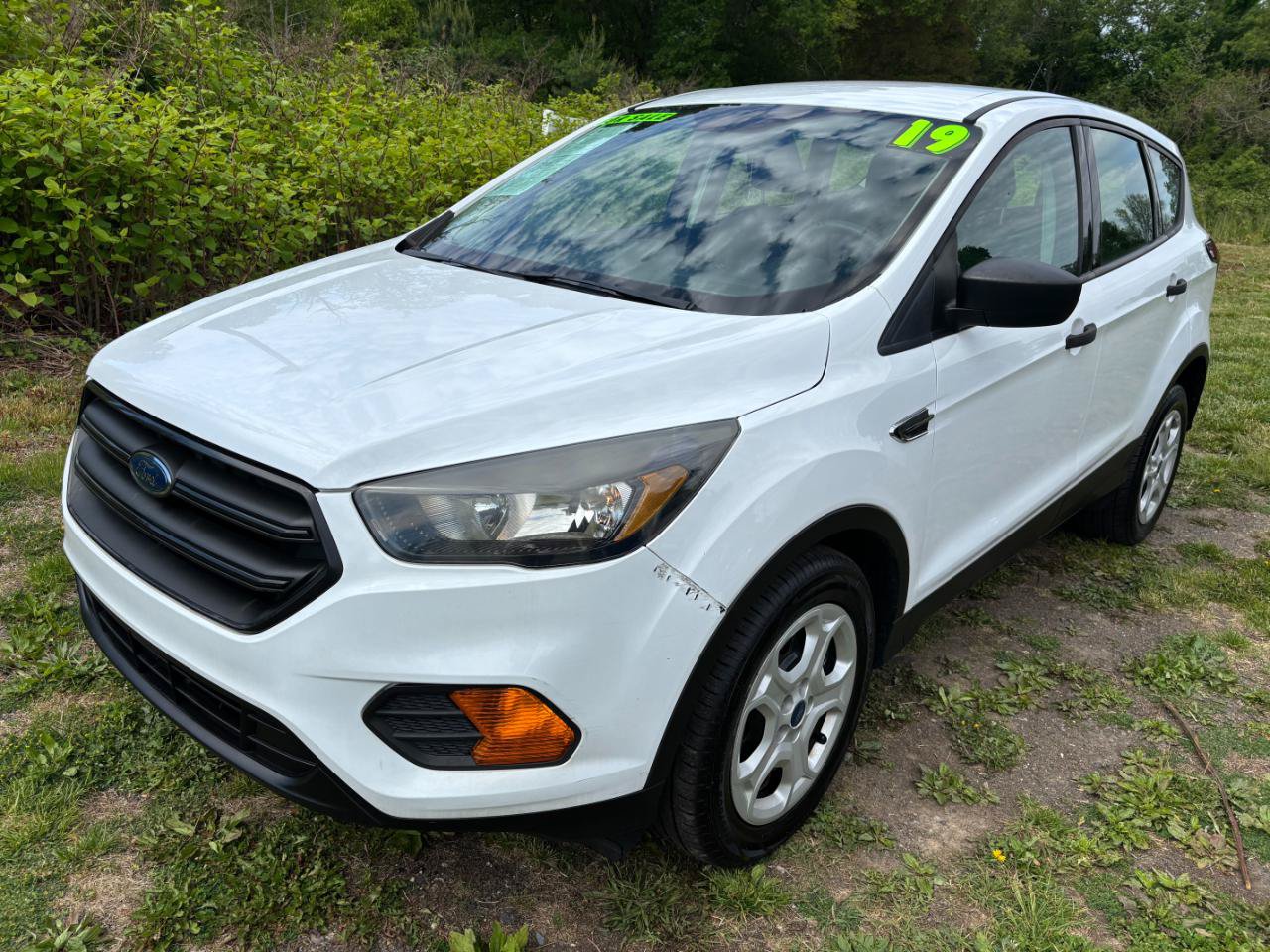 Used 2019 Ford Escape S FWD image 1