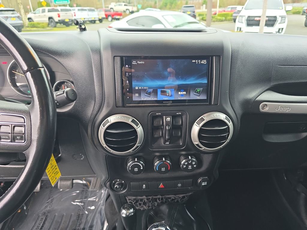 Used 2018 Jeep Wrangler Unlimited Sahara w/ Dual Top Group image 14