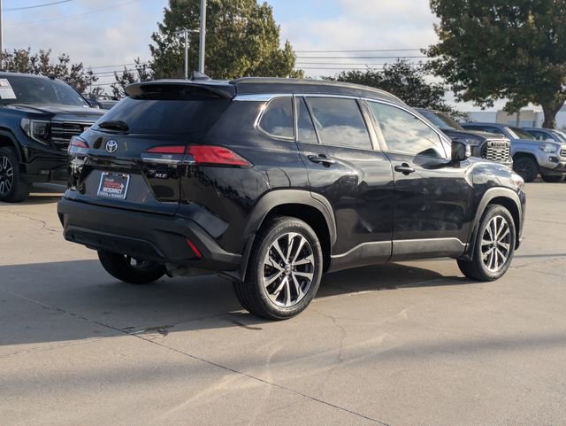 Used 2023 Toyota Corolla Cross XLE w/ Convenience Package image 7