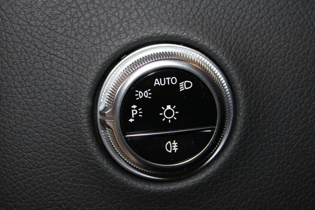 Used 2024 Mercedes-Benz GLC 43 AMG 4MATIC image 12