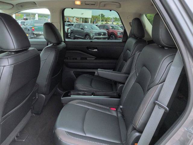 Certified 2022 Nissan Pathfinder SL w/ SL Premium Package FWD image 15