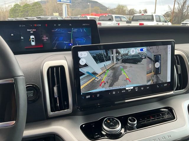 Used 2025 Ford Expedition Active image 5